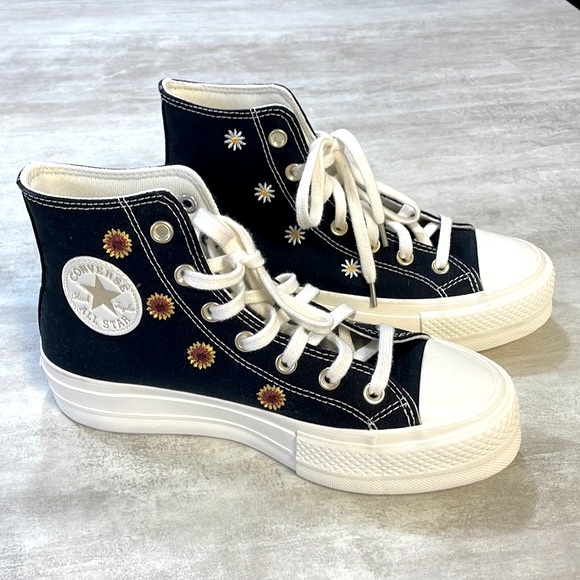 CONVERSE Festival Floral Chuck Taylor All Star Hightop Lift Platform Sneaker 7.5 - Picture 2 of 12